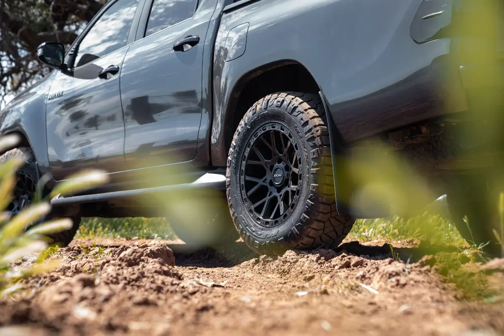 Crawler Hilux Full-5.webp