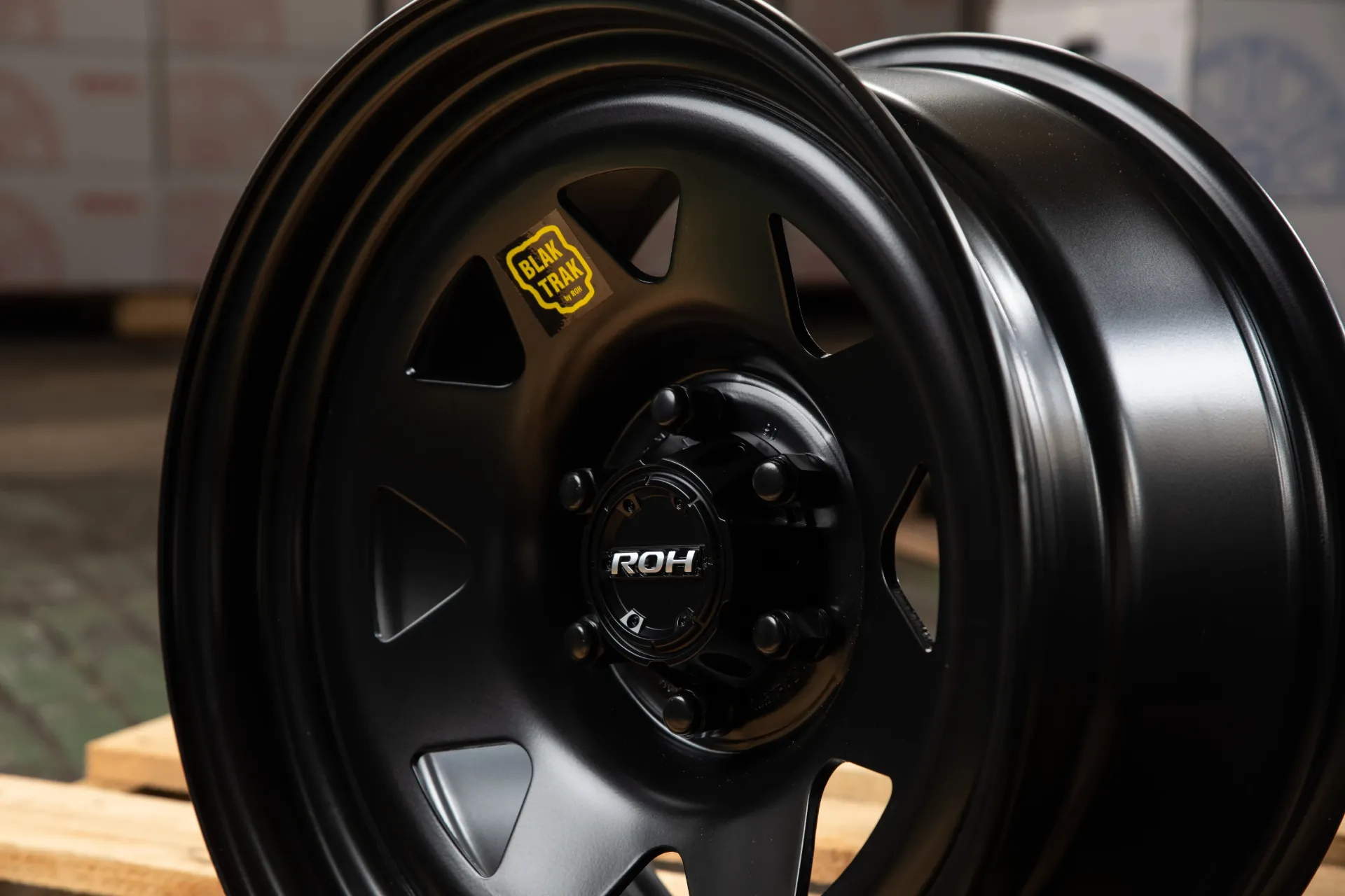 [ROH04116625] Steel Rim 16"x6 BlakTrak LC70 0N 5/150