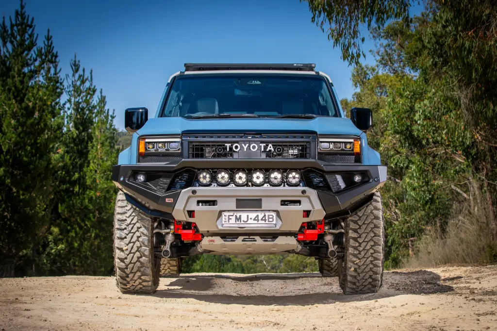 [ARB3421930] Bull Bar ZENITH LC250 3421930